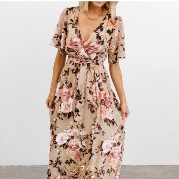 Baltic Born Dresses & Skirts - NWT Baltic Born Cream Tan Velvet Floral Gold Detail Short Sleeve Maxi Dress Slit